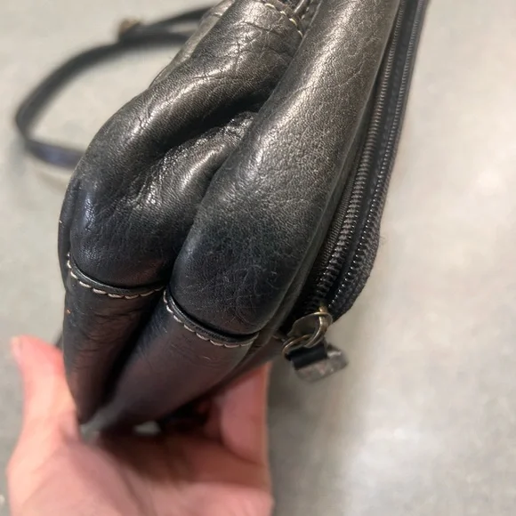 Vintage fossil, pebble leather, black sling bag/saddle bag, Crossbody - Picture 11 of 11